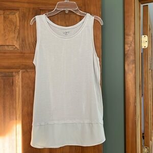 Women’s loft tank top, size S, light gray.